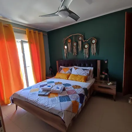 Iris Deluxe 3 דירה *