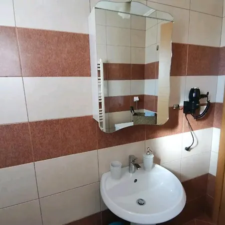 Iris Deluxe 3 Apartment